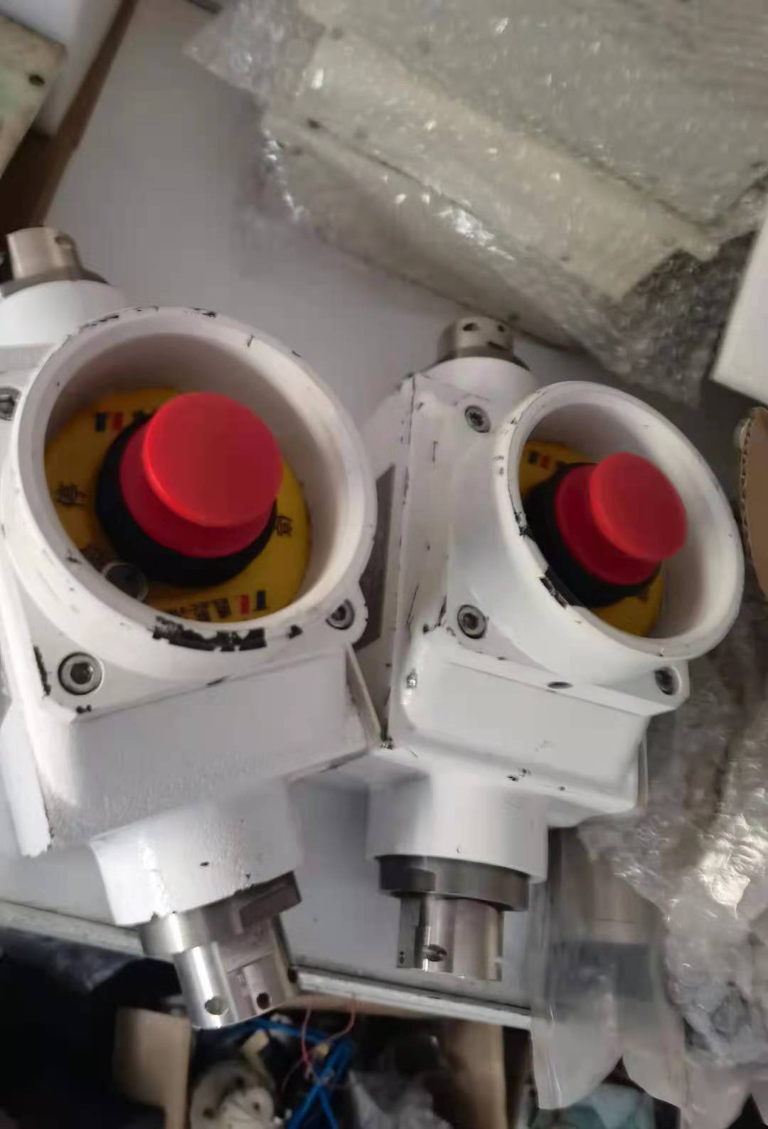 天津華寧KHJ15/18-1(IT)礦用本質(zhì)安全型組合急停閉鎖開(kāi)關(guān)